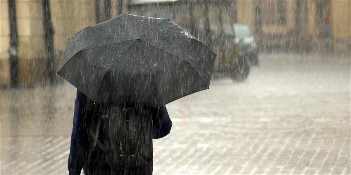 Sever Slovenska zasiahne intenzívny dážď, pršať bude až do stredy