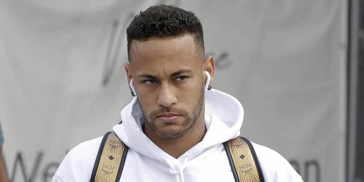 Neymar zostáva v Paríži, prezradil funkcionár St. Germain Luis Fernández