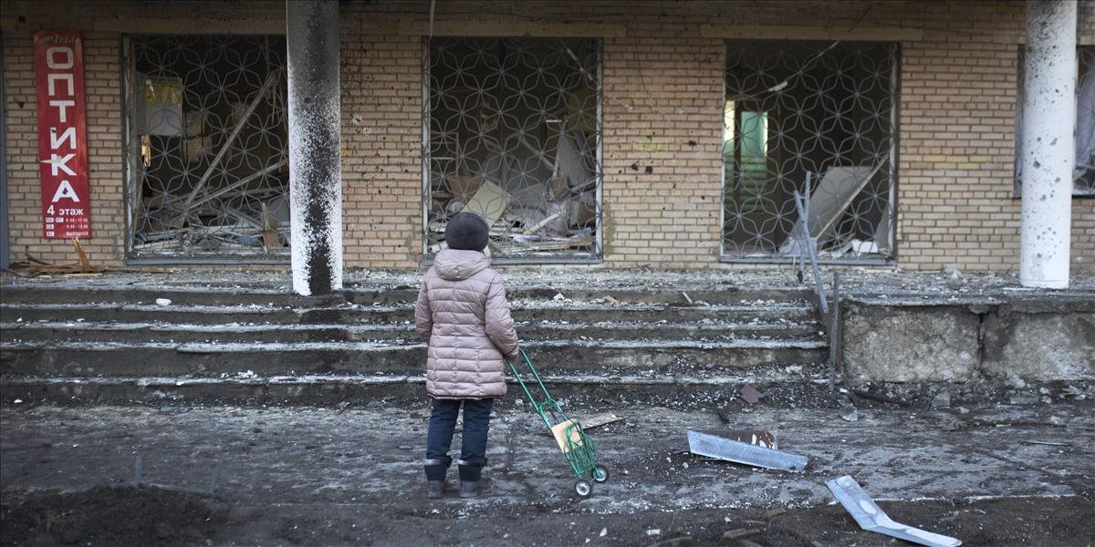 Obyvatelia mesta Dokučajivsk: Bojíme sa bombardovaní ukrajinskej armády, a preto musíme sedieť v suteréne