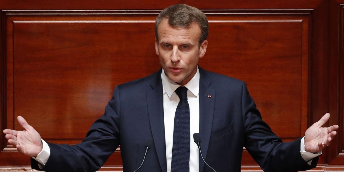 FOTO Emmanuel Macron prebral zodpovednosť za škandál bývalého bezpečnostného poradcu