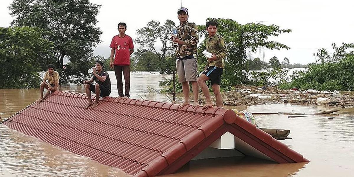 FOTO Po pretrhnutí hrádze v Laose sú naďalej nezvestné stovky ľudí, našli už 19 mŕtvych