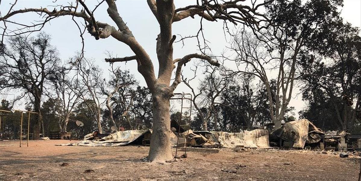 VIDEO Veľký požiar v Kalifornii zničil už viac než 650 domov a zabil 6 ľudí