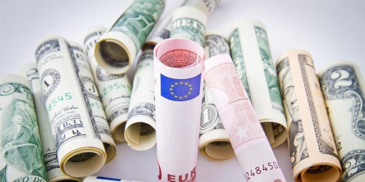 Euro oproti doláru posilnilo