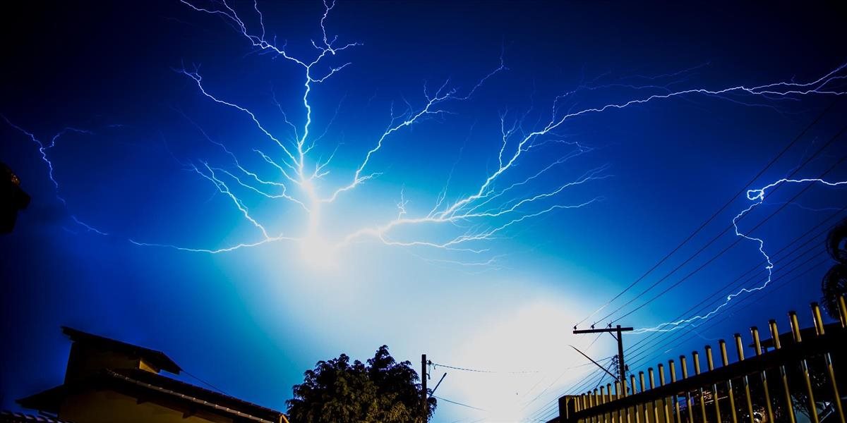 Meteorologický ústav varuje pred búrkami vo viacerých krajoch Slovenska