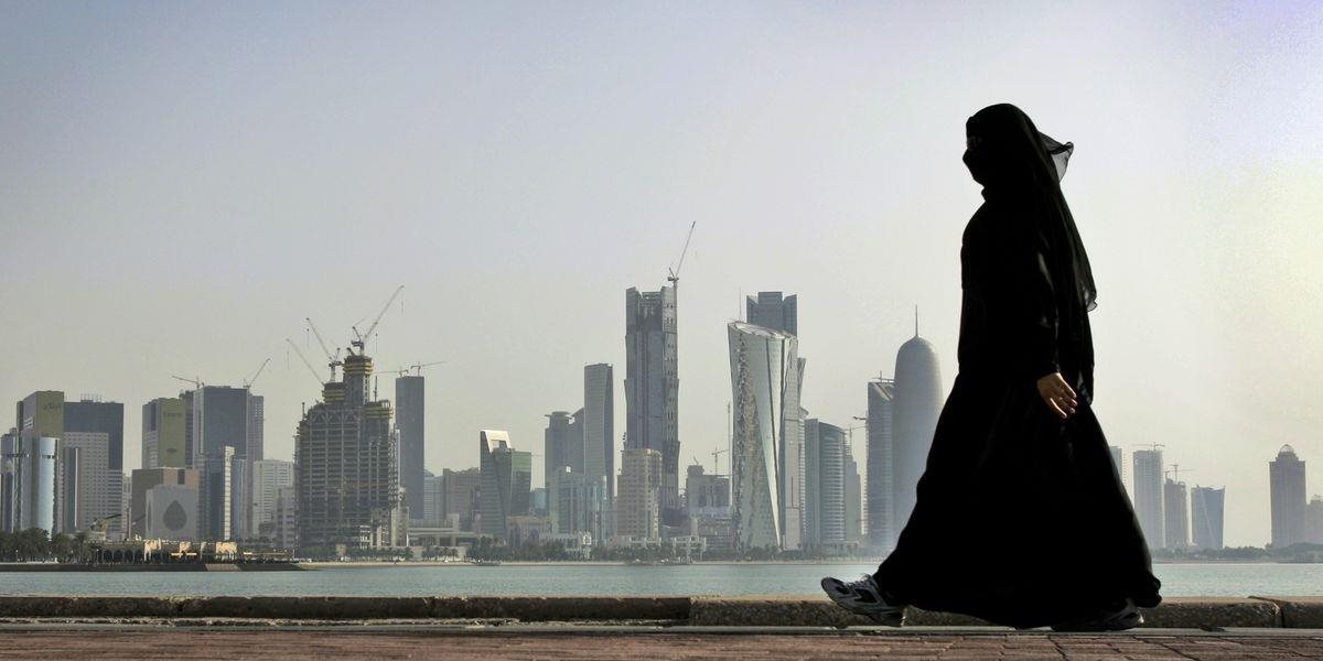 VIDEO Saudskoarabská žena objala muža na verejnosti: Takýto nekompromisný trest ju postihol!