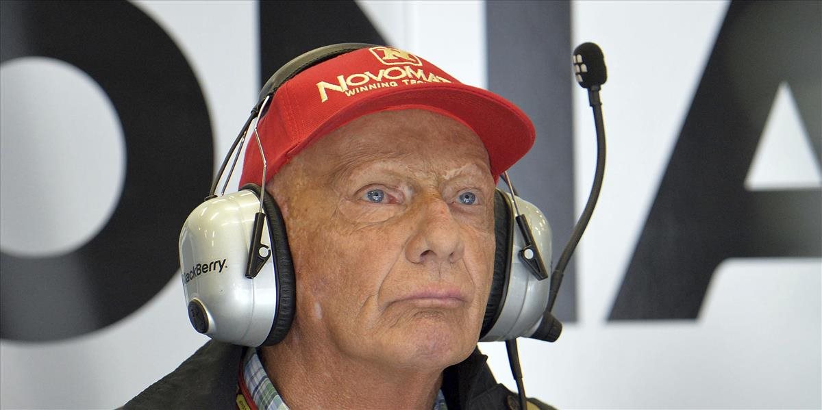 Niki Lauda sa po náročnej operácii a transplantácii pľúc dobre zotavuje