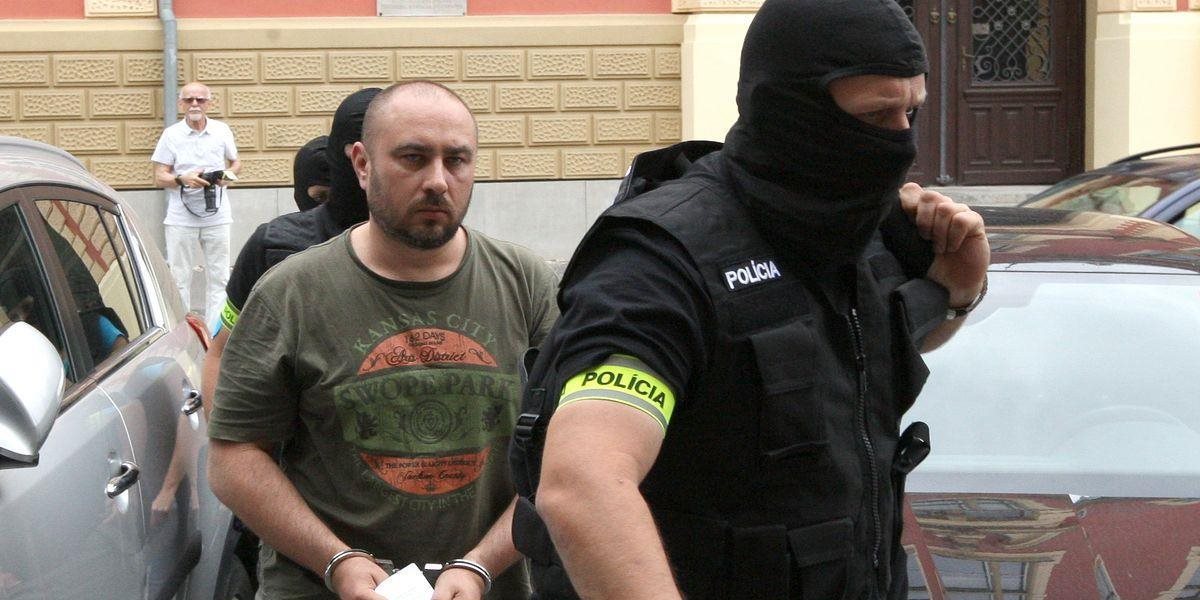Po akcii na bratislavskom okresnom úrade padlo niekoľko obvinení z korupcie aj prania špinavých peňazí