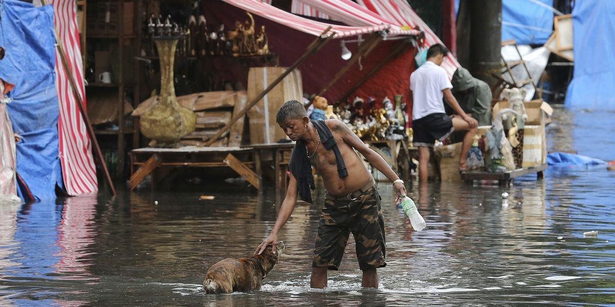 Veľké povodne na Filipínach si vyžiadali obete i vysídlených, zasiahli aj Manilu