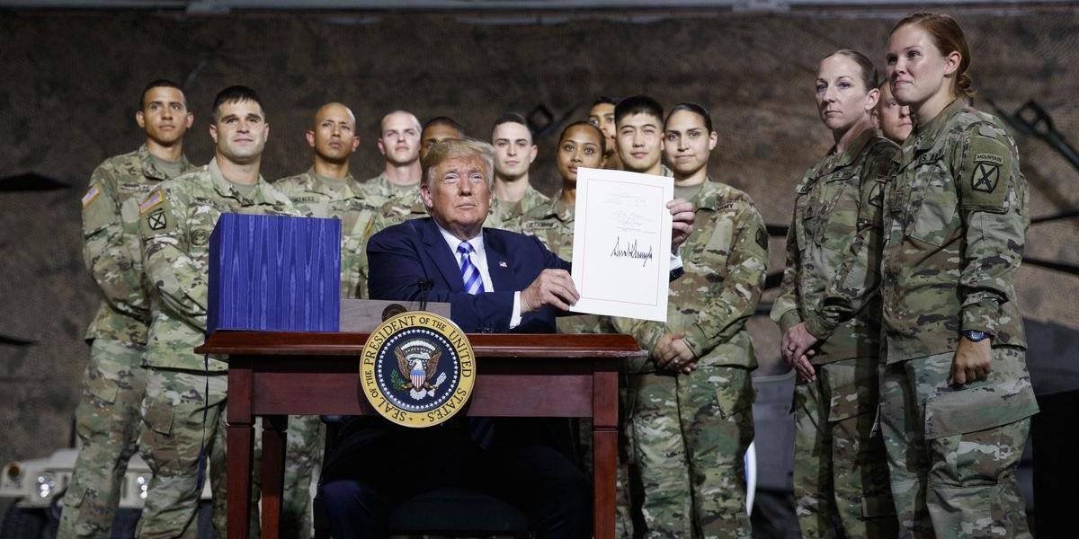 Donald Trump podpísal vojenský rozpočet vo výške 716 miliárd dolárov