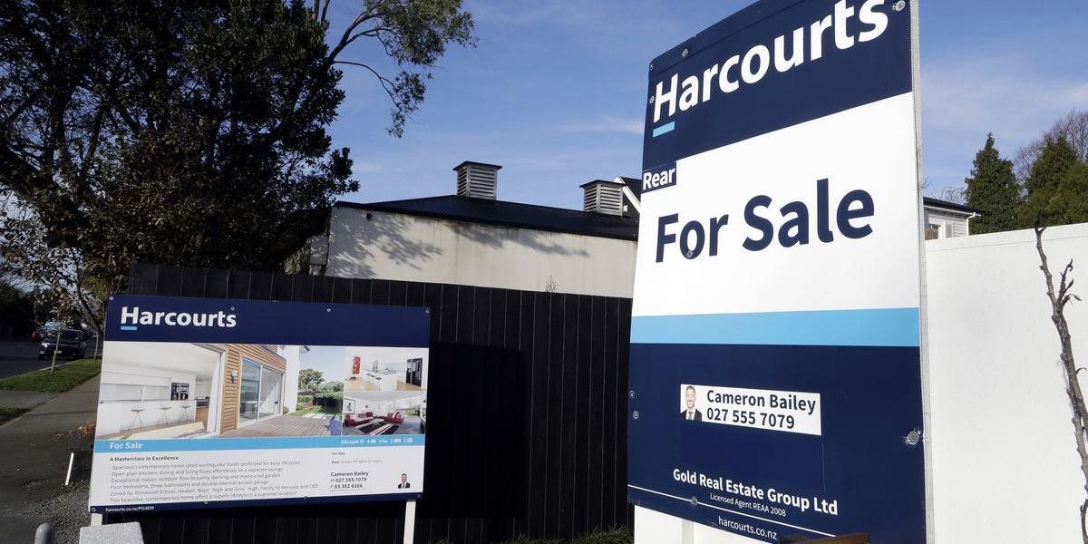 Vláda na Novom Zélande zakázala väčšine cudzincov kupovať domy