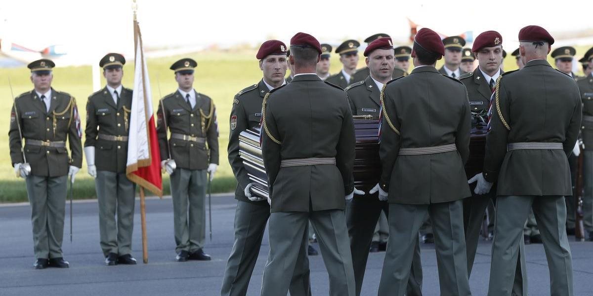 Český minister obrany podporuje obnovenie povinnej vojenskej služby