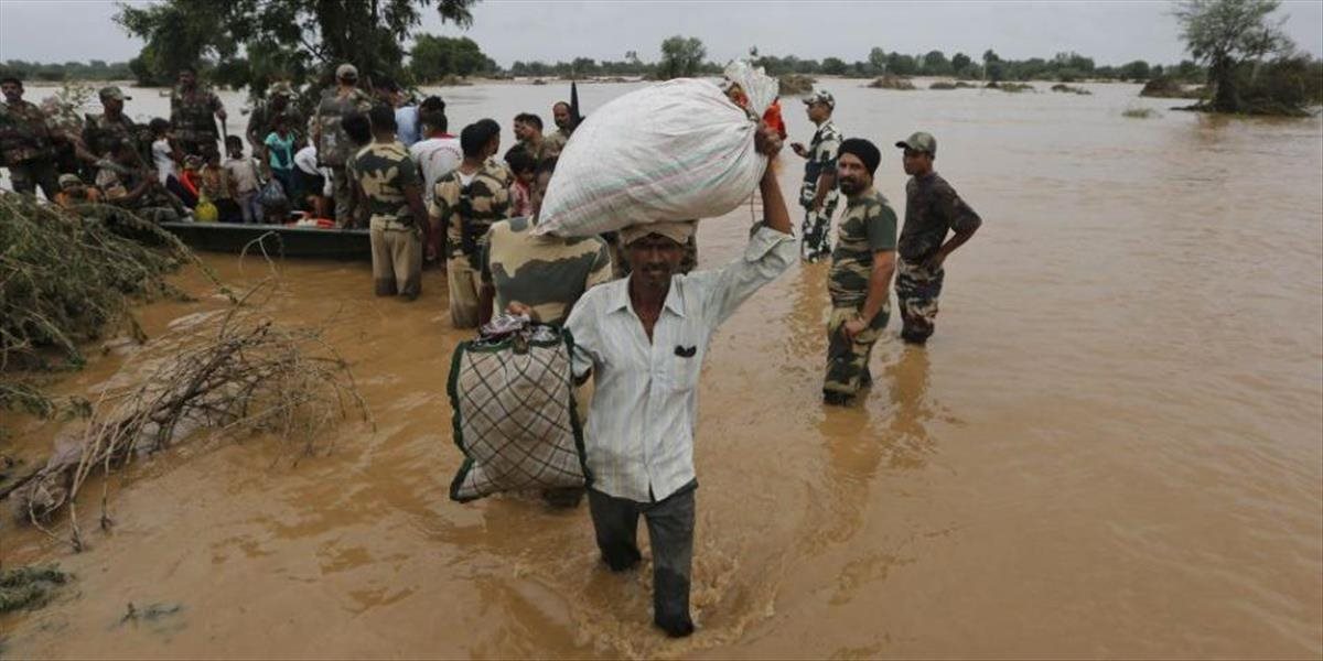 V dôsledku záplav v Indii zahynulo v štáte Kérala už viac ako 300 ľudí