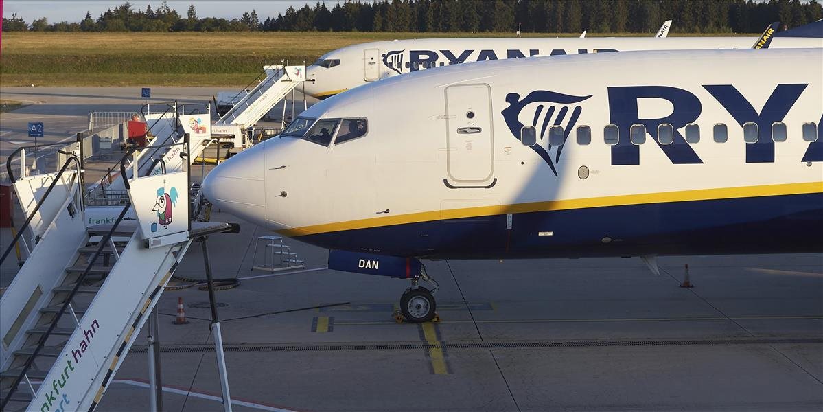 Ryanair sa ospravedlnil za nepodpísané šeky v kompenzácii za zrušené lety