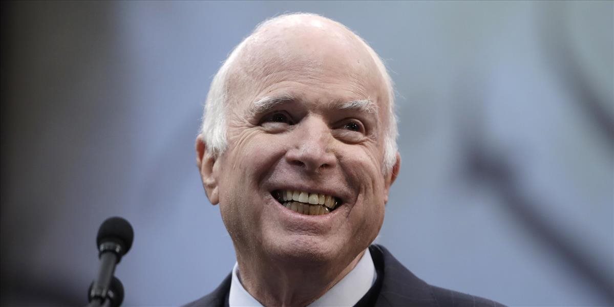 Senátor John McCain ukončil liečbu rakoviny mozgu
