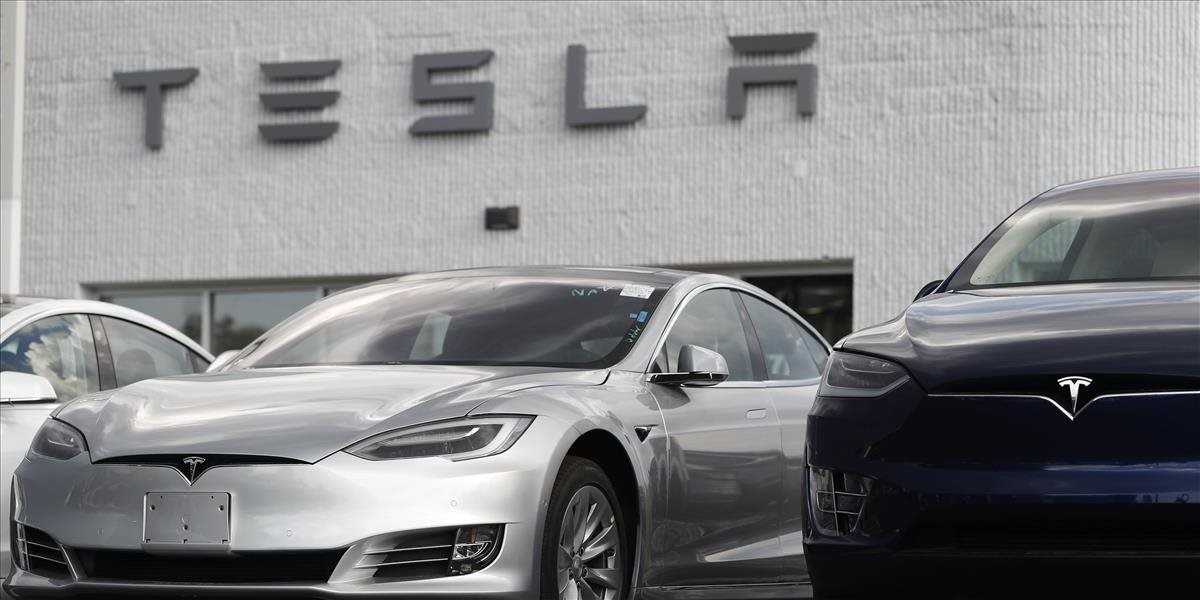Tesla zostane verejne obchodovanou spoločnosťou