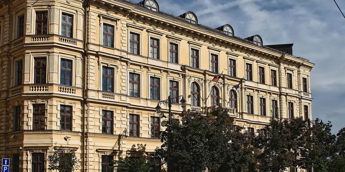 Obyvatelia z reštituovaných bytov v Bratislave budú protestovať pred úradom vlády