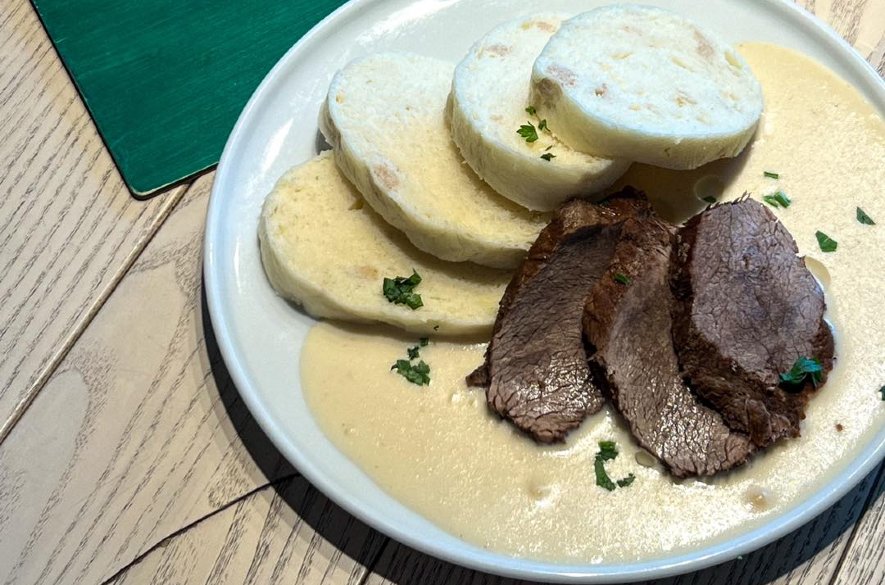 Navarte si s NETKAMI ! Dnes hovädzie mäso s chrenovou omáčkou