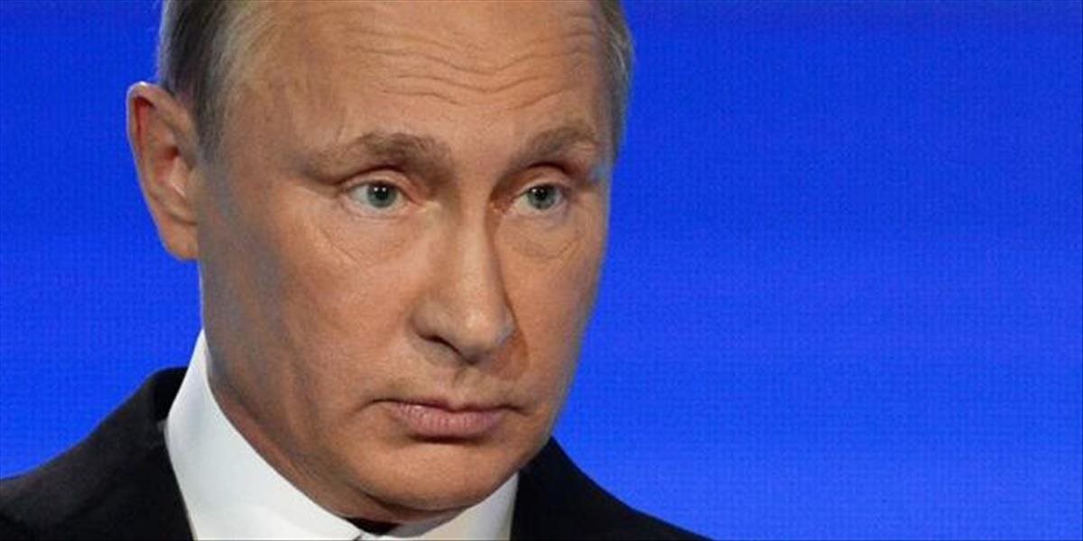 Putin avizoval zmiernenie občanmi kritizovanej dôchodkovej reformy