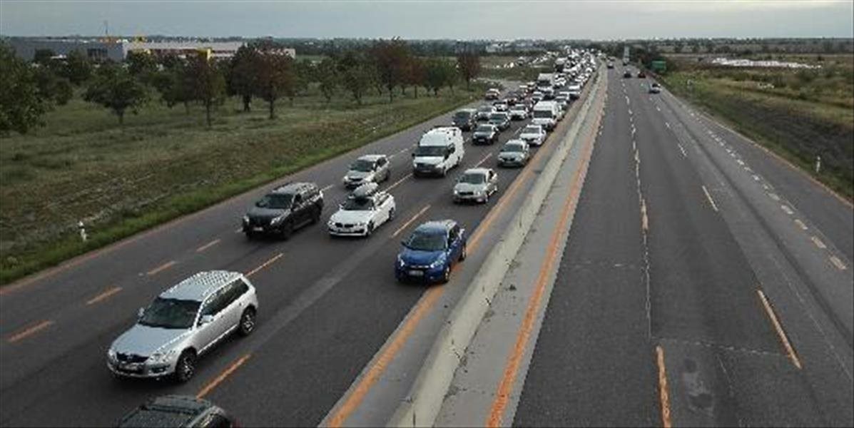 Diaľnica v smere zo Senca do Trnavy je kvôli nehode momentálne uzavretá