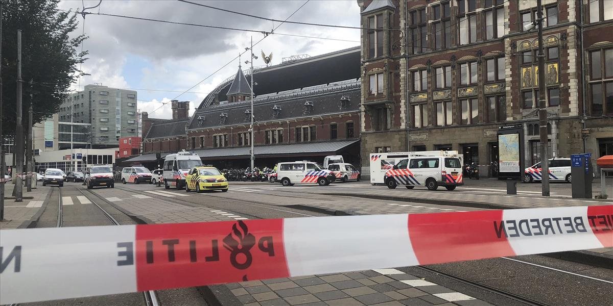 V prípade útoku v Amsterdame vyšetrovatelia nevylučujú ani terorizmus