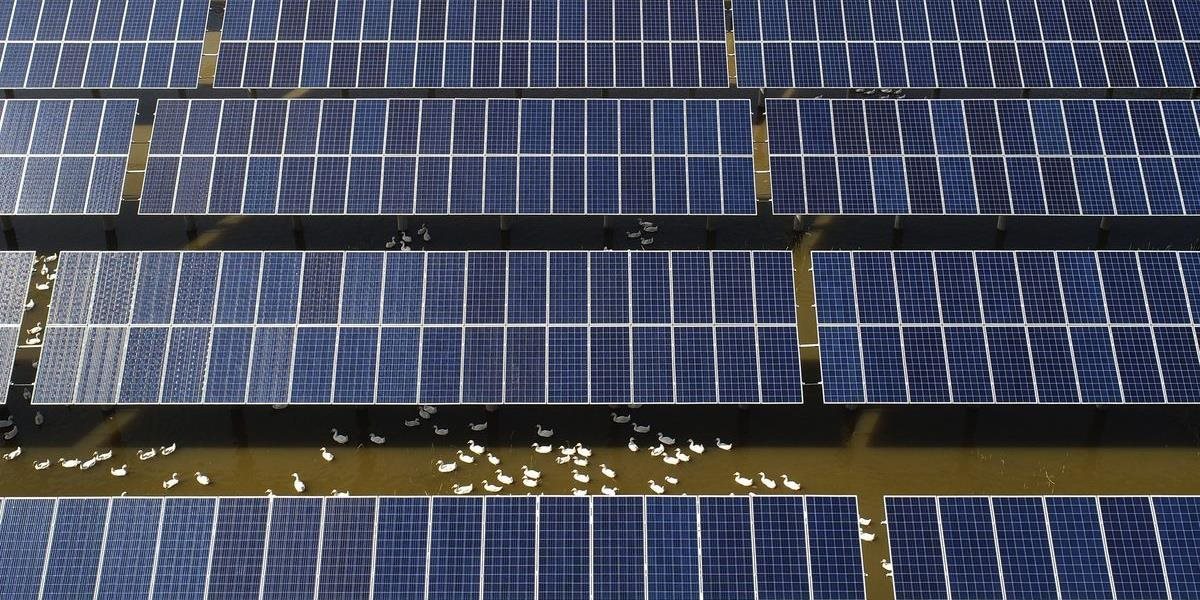 Po zrušení ciel na čínske solárne panely klesnú náklady na solárnu energiu