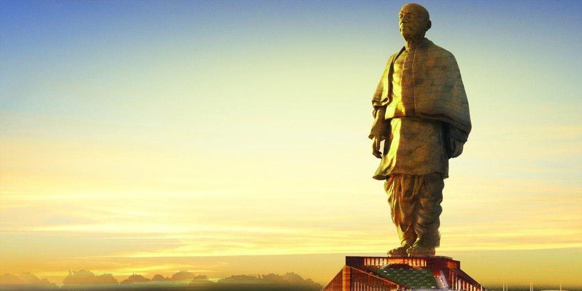 V indickom štáte Gudžarát dokončujú najvyššiu sochu na svete