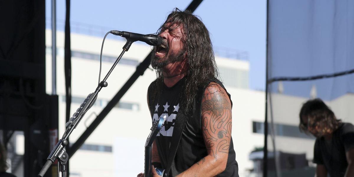 Foo Fighters zo zdravotných dôvodov presunuli koncerty