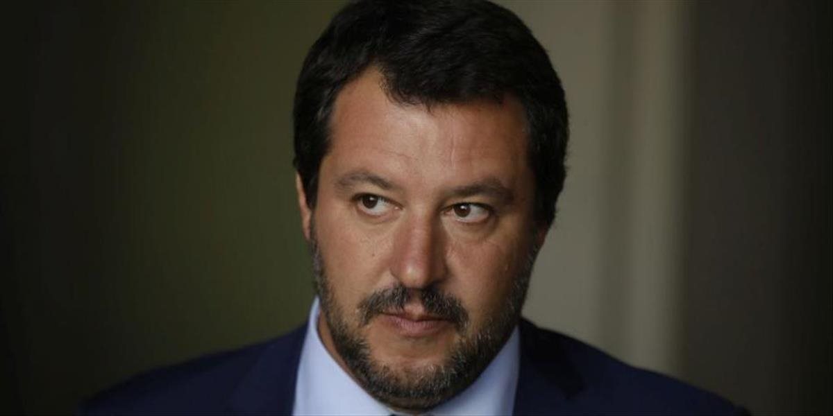 Salvini obvinil Francúzsko, že stojí za súčasným chaosom v Líbyi