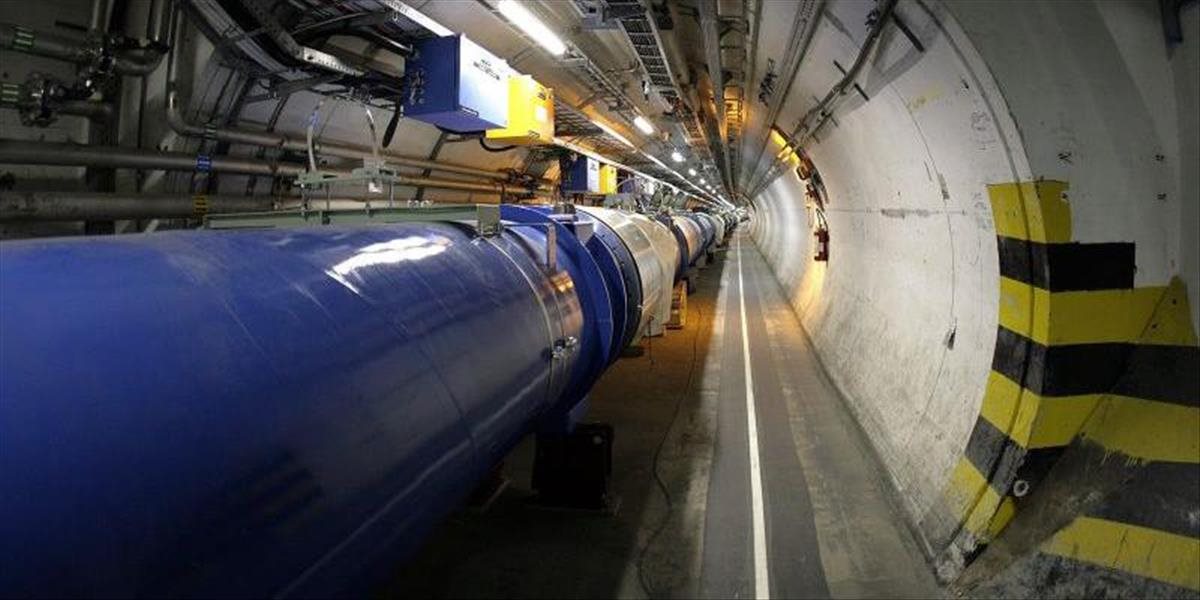 Už 10 rokov lúšti hadrónový urýchľovač záhady vesmíru a hmoty