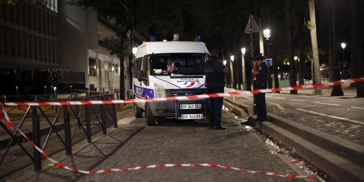 FOTO Útočník s nožom zranil v Paríži sedem ľudí