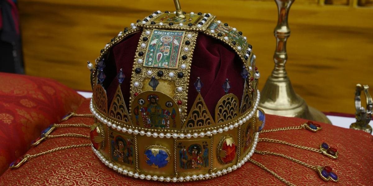 Po 400 rokoch sa na zámok vo Zvolene vracia svätoštefanská koruna
