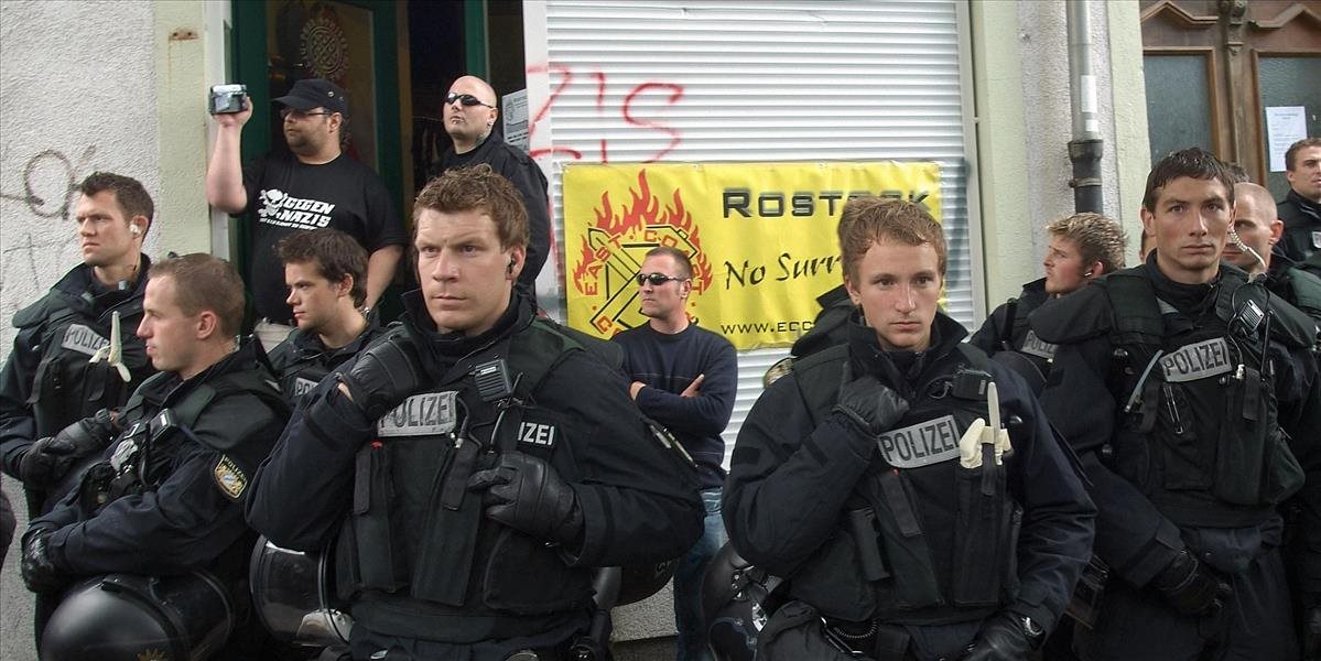 Polícia v Chemnitzi zadržala príslušníkov samozvanej občianskej stráže