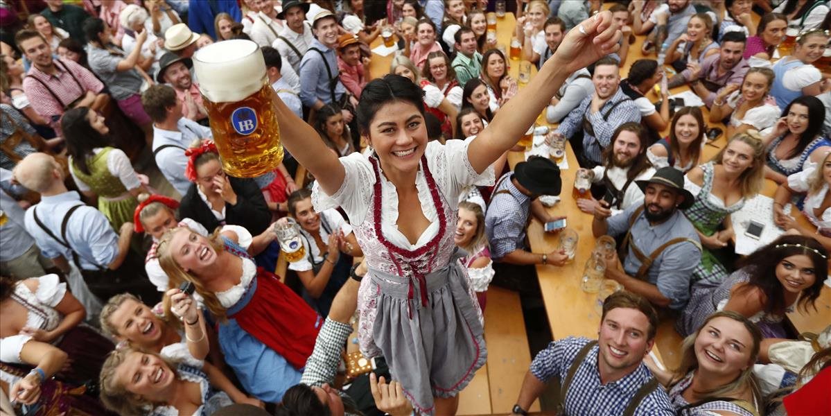 V Mníchove otvorili 185. ročník pivných slávností Oktoberfest