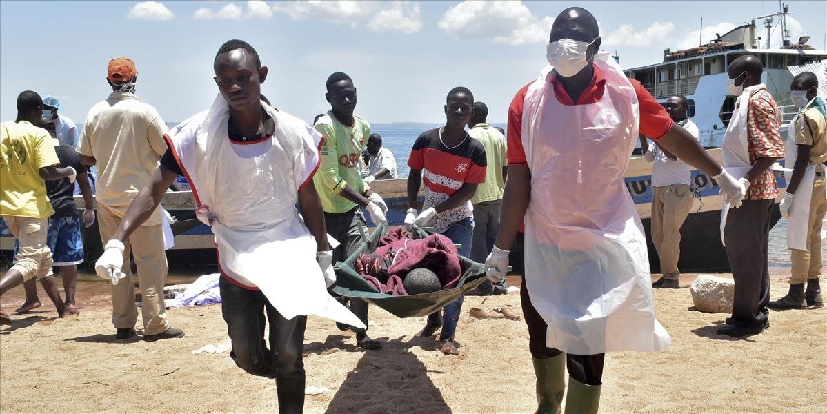 V Tanzánii začali pochovávať obete z prevráteného trajektu