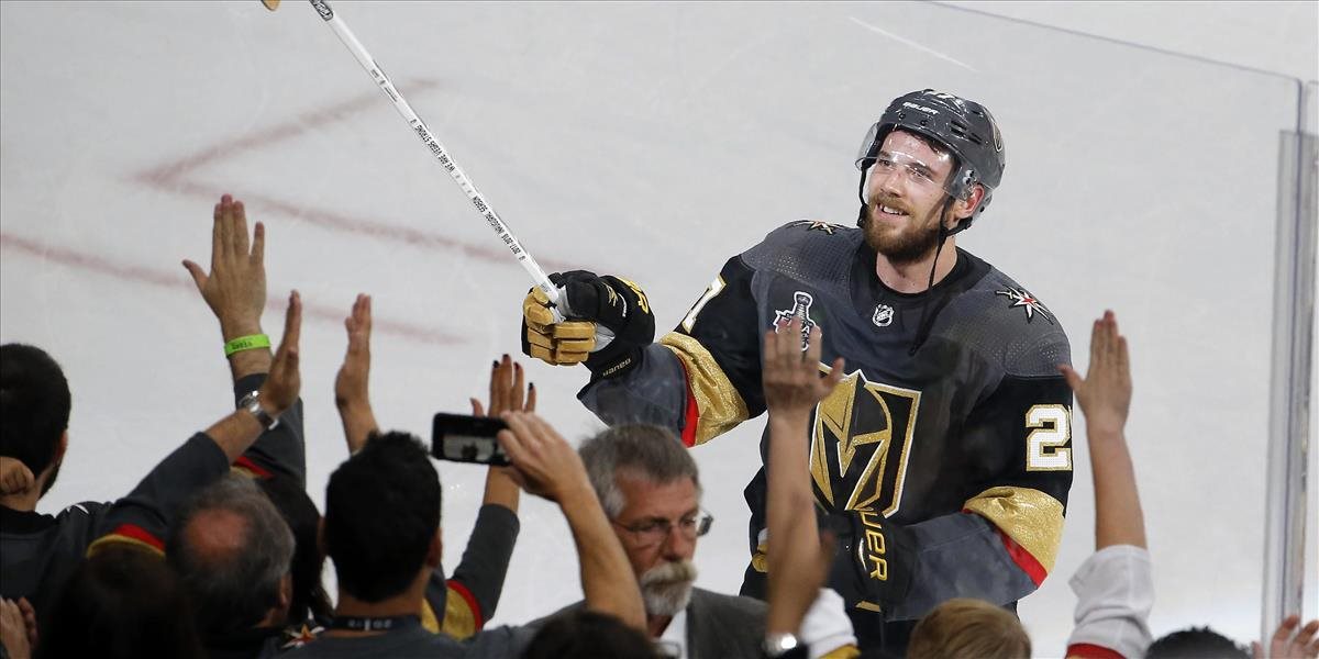 NHL: Obranca Theodore podpísal dlhodobý kontrakt s Vegas