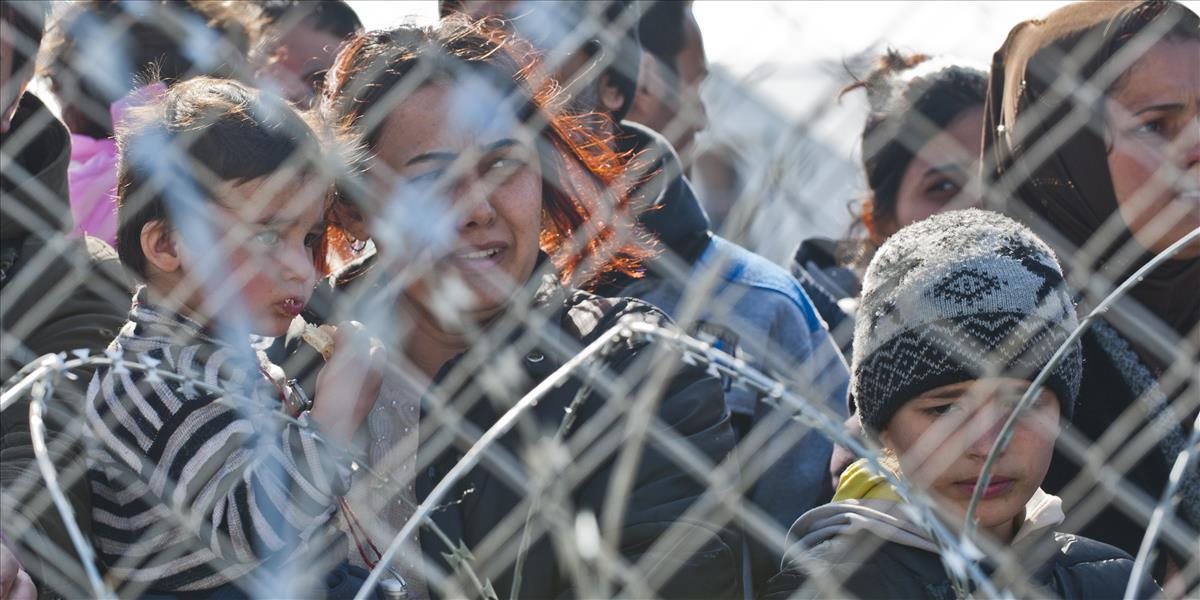 Grécko presunulo z Lesbosu na pevninu 400 azylantov