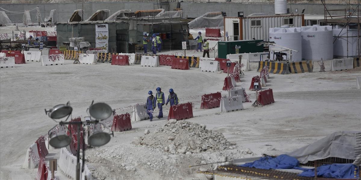 Amnesty International kritizuje pred MS 2022 Katar, nevyplácajú mzdy robotníkom