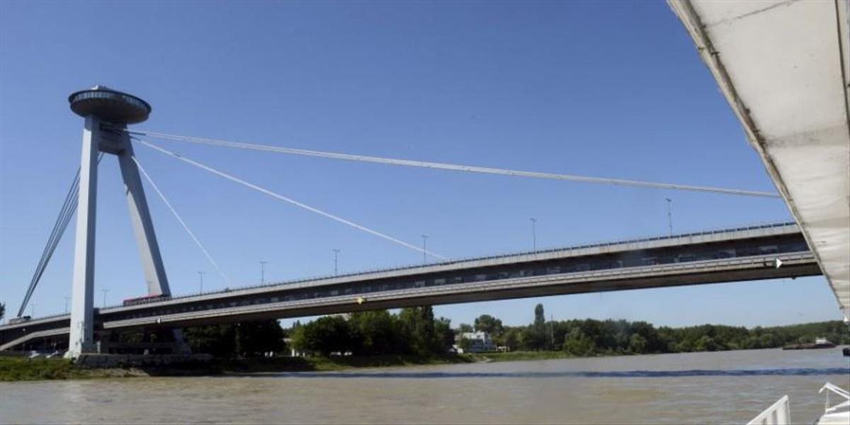 V Bratislave sa začalo s opravovou havarijného stavu lávok na Moste SNP