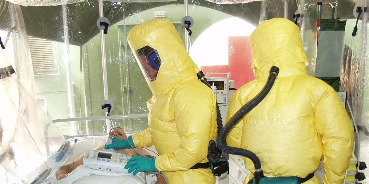 WHO upozornila na vysoké riziko šírenia eboly do zahraničia