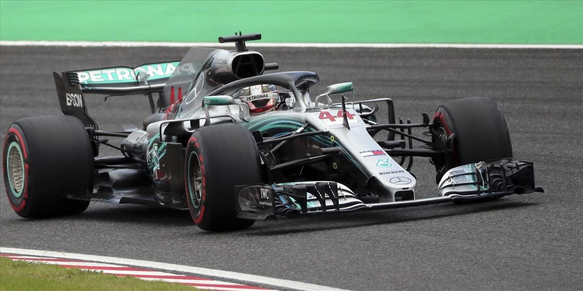 F1: Hamilton víťazom kvalifikácie na nedeľňajšiu VC Japonska