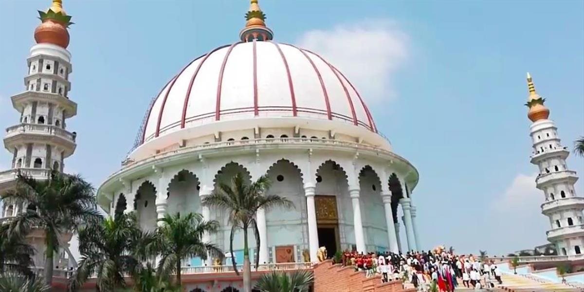 VIDEO V Indii otvorili najväčší chrám bez pilierov na svete, ktorý symbolizuje mier