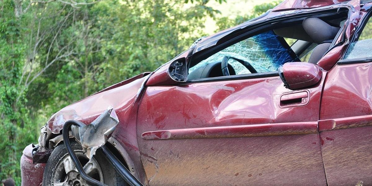 Po čelnej zrážke na ceste zahynul 40-ročný vodič