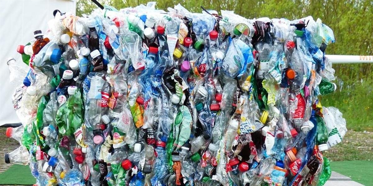 Slováci chcú lepší systém recyklovania, obávajú sa toxínov v jedle či kozmetike