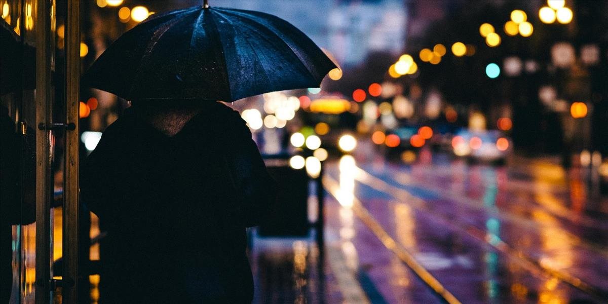 Počasie sa vyblázni: Čaká nás dážď na severe Slovenska a vietor v okolí Bratislavy