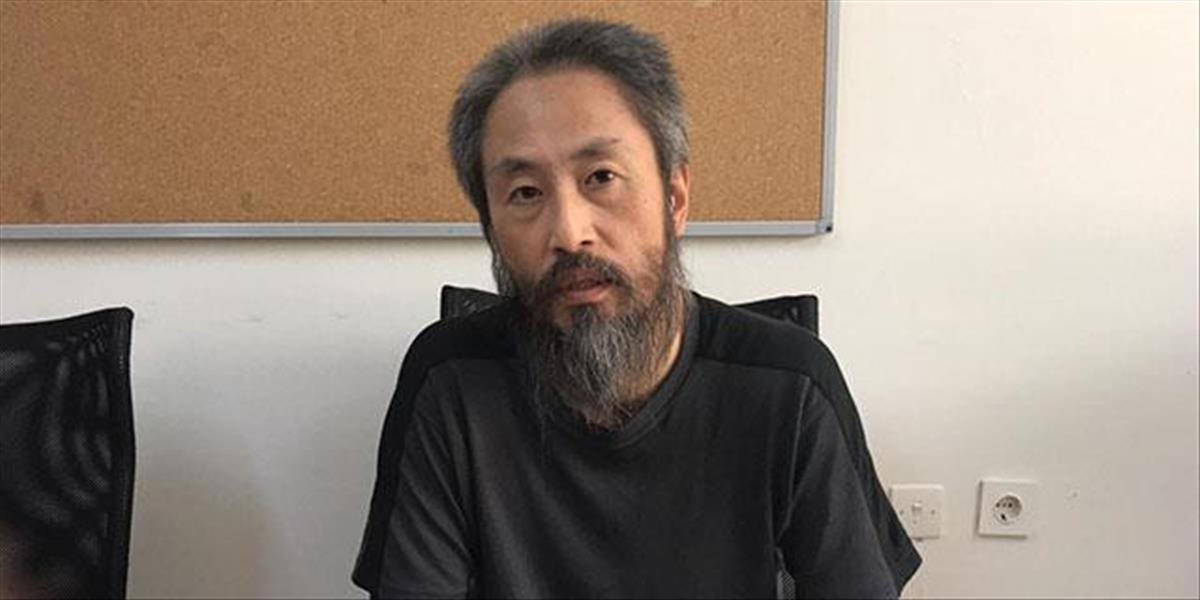Japonský novinár prepustený zo zajatia v Sýrii sa vrátil domov: Prešiel si vraj peklom