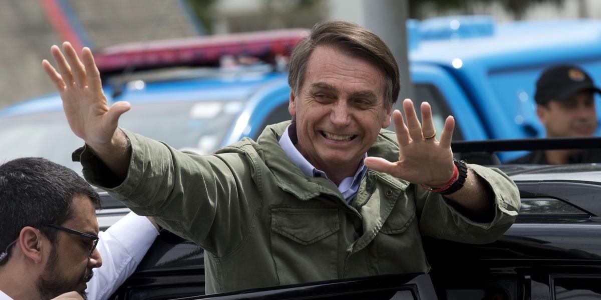 Brazília má nového prezidenta, napokon sa ním stal pravicový populista Jair Bolsonaro