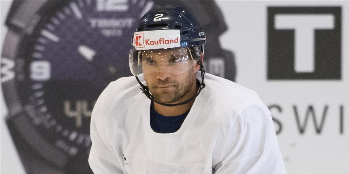 NHL: Sekera po zranení začal trénovať so spoluhráčmi