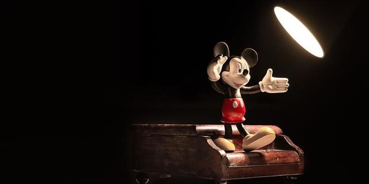 Kreslená postavička Mickey Mouse oslavuje 90. narodeniny