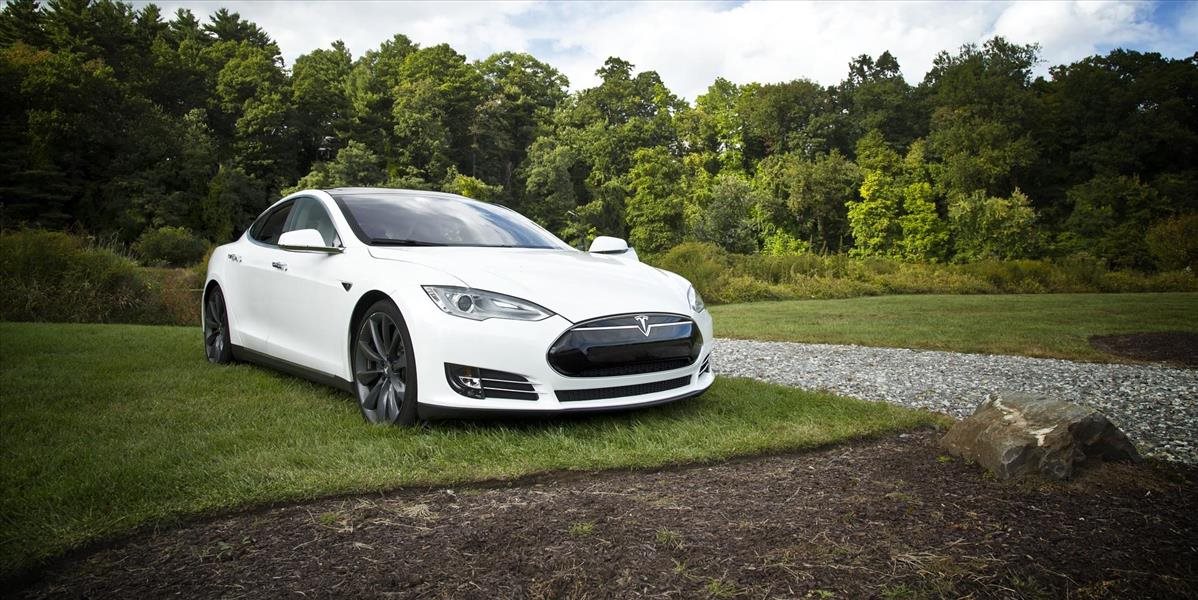 Tesla znižuje ceny svojich áut na čínskom trhu, dúfa, že to pomôže zvýšiť dopyt