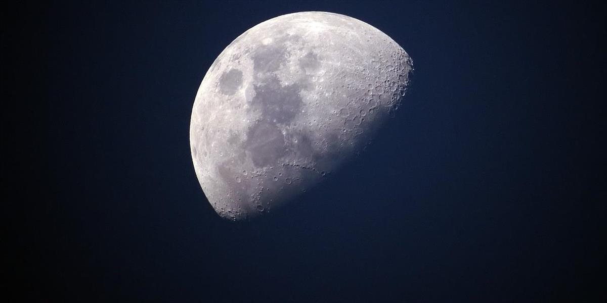Čína vyslala sondu na odvrátenú stranu Mesiaca